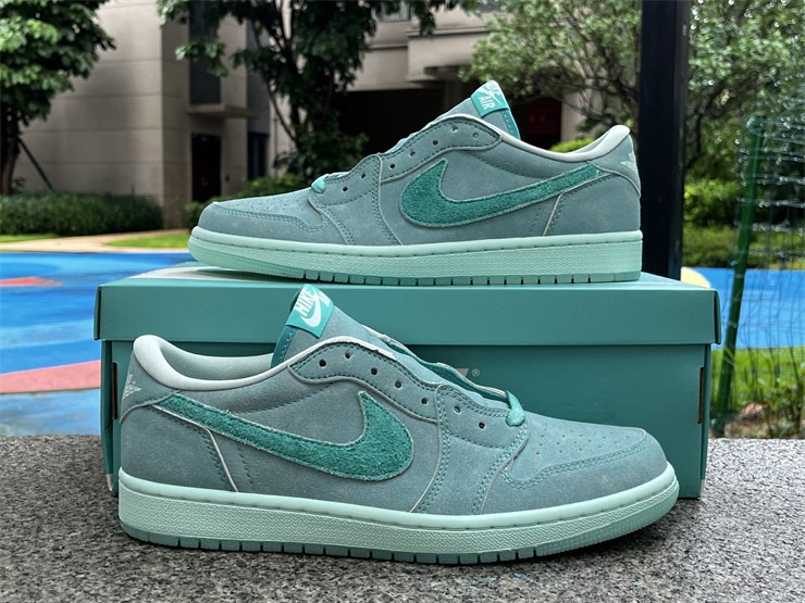 2025 Air Jordan 1 Low OG Washed Teal Iglo 2