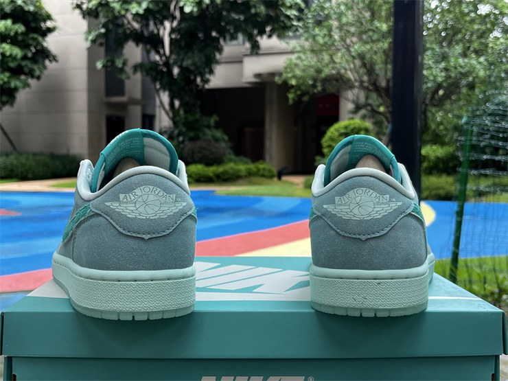 2025 Air Jordan 1 Low OG Washed Teal Iglo 3