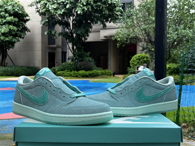 2025 Air Jordan 1 Low OG Washed Teal Iglo 4