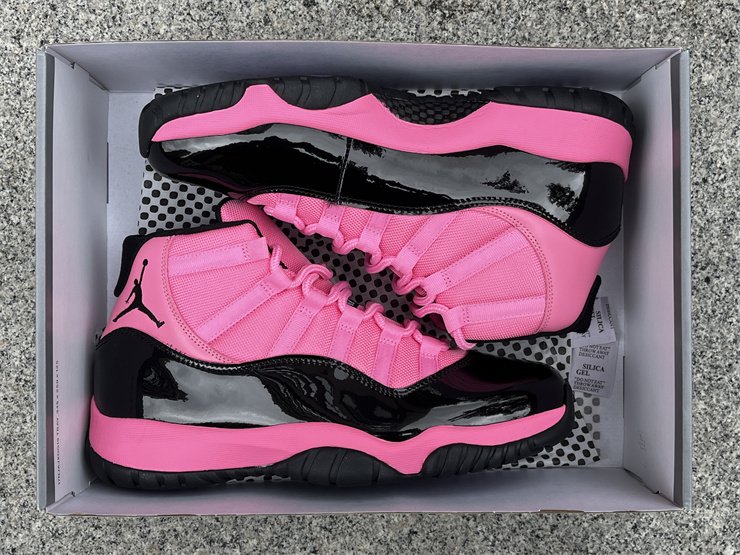 Air Jordan 11 Black Pink 1