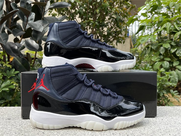 Air Jordan 11 Midnight Blue