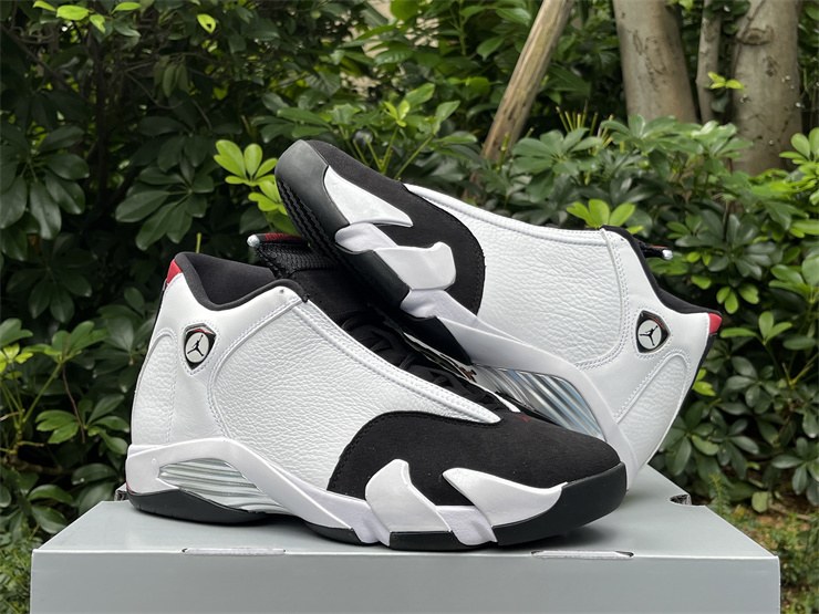 Mens Air Jordan 14 Retro Black Toe 2024 4