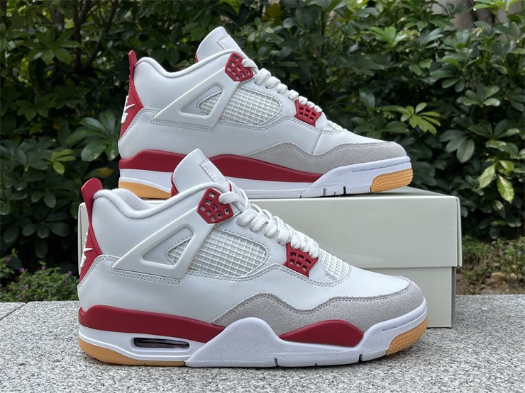 Nike SB x Air Jordan 4 Varsity Red Family Size