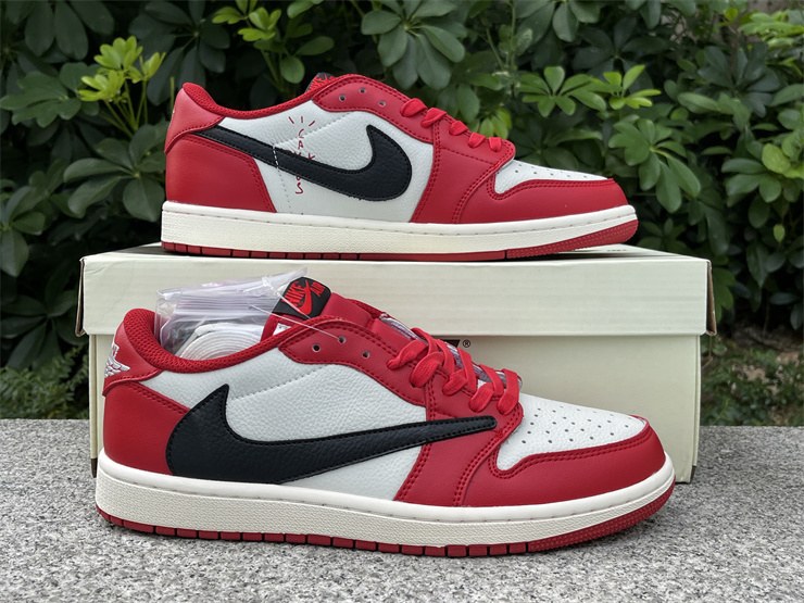 Men’s & Women’s Travis Scott x Air Jordan 1 Low OG Chicago