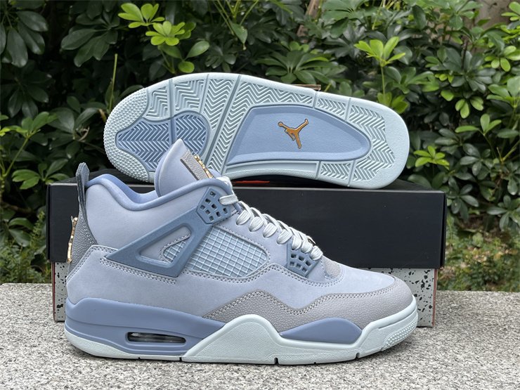 men Air Jordan 4 UNC Tar Heels PE HV9204-407